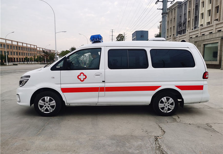國六東風(fēng)風(fēng)行救護(hù)車